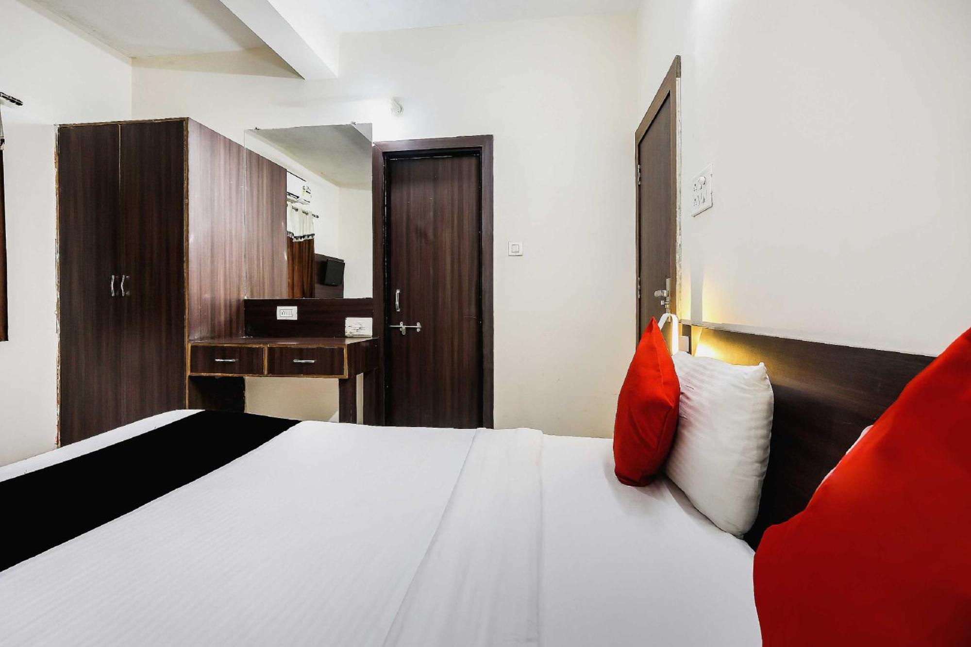 Collection O 3761 Hotel Shree Datta Indore Exterior photo