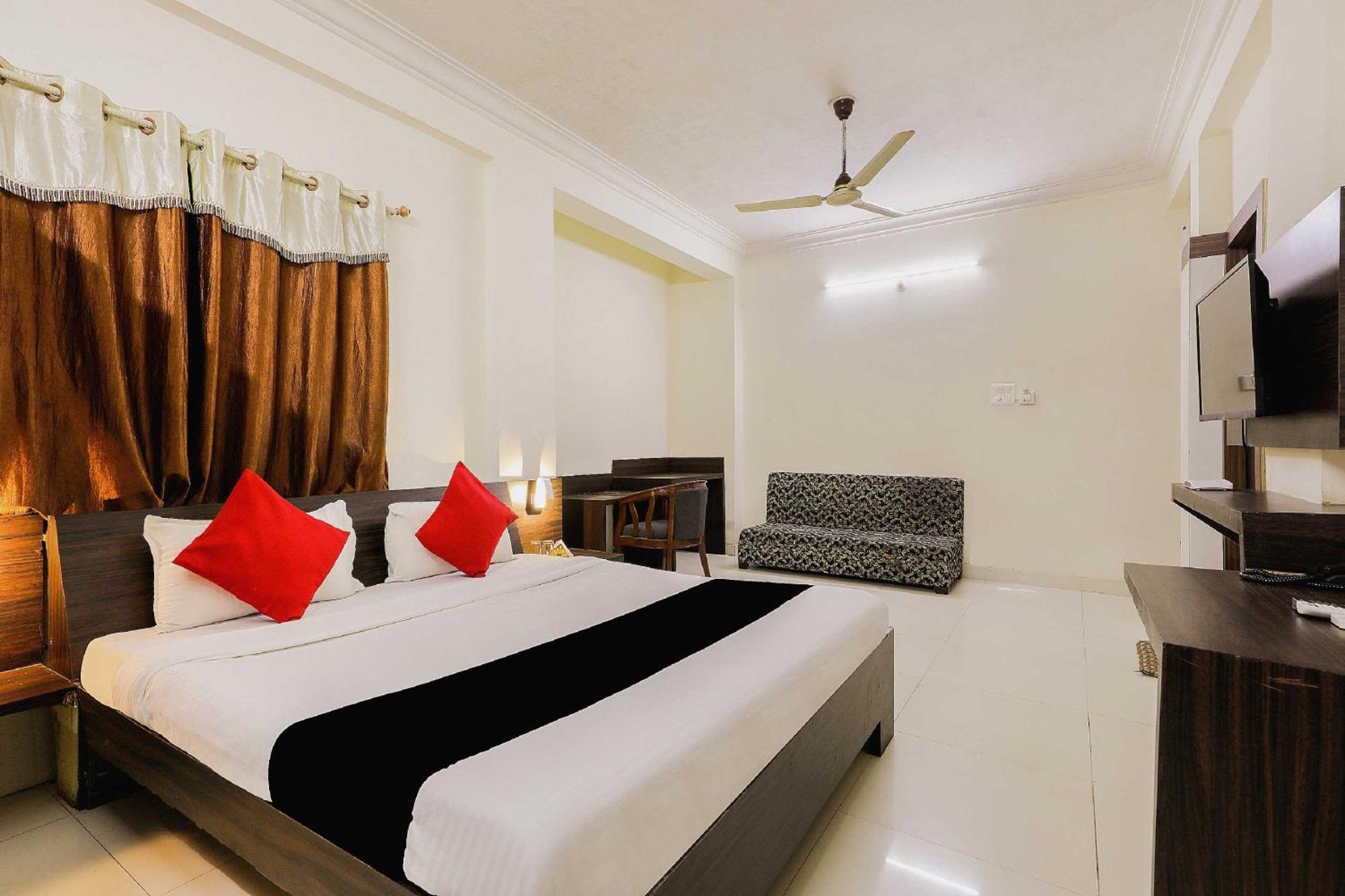 Collection O 3761 Hotel Shree Datta Indore Exterior photo